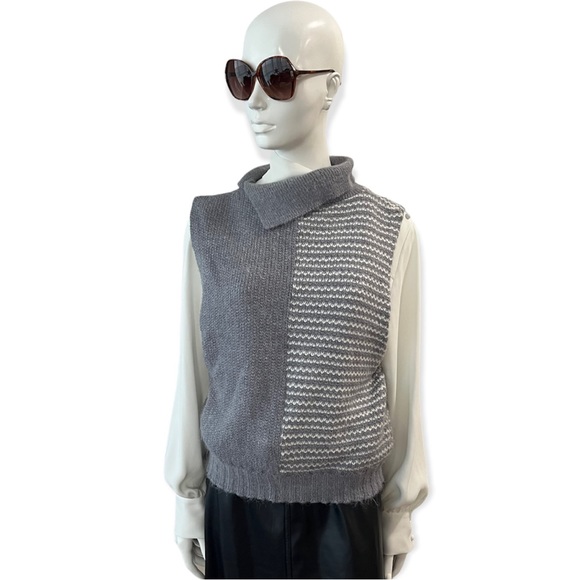 Vintage Hand Knit Sweater Vest - Picture 2 of 10